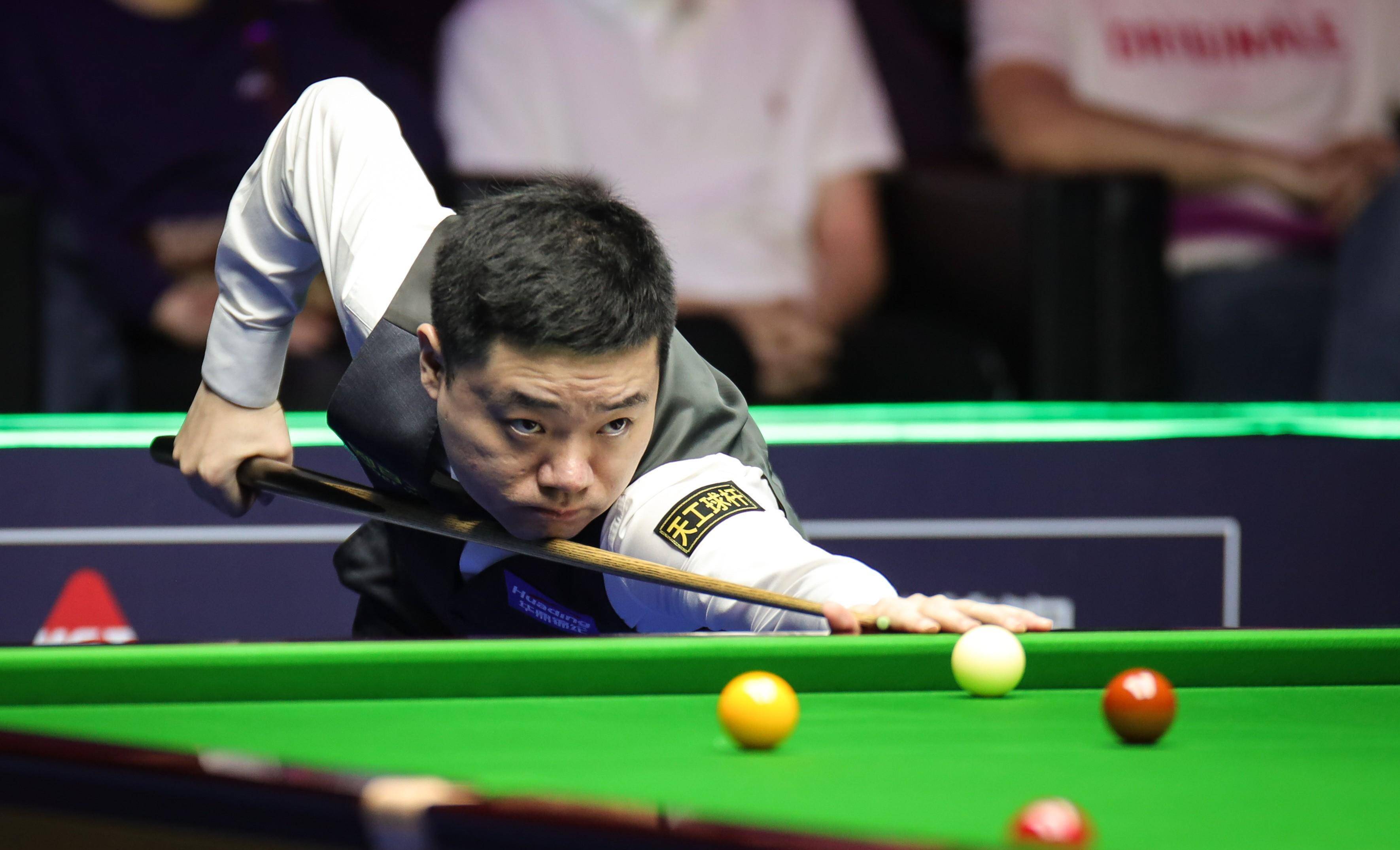 门一脚或关 门一脚或关