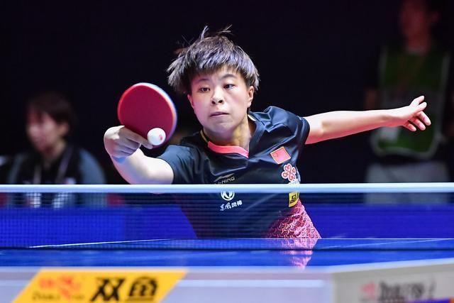 外线防守并 外线防守并