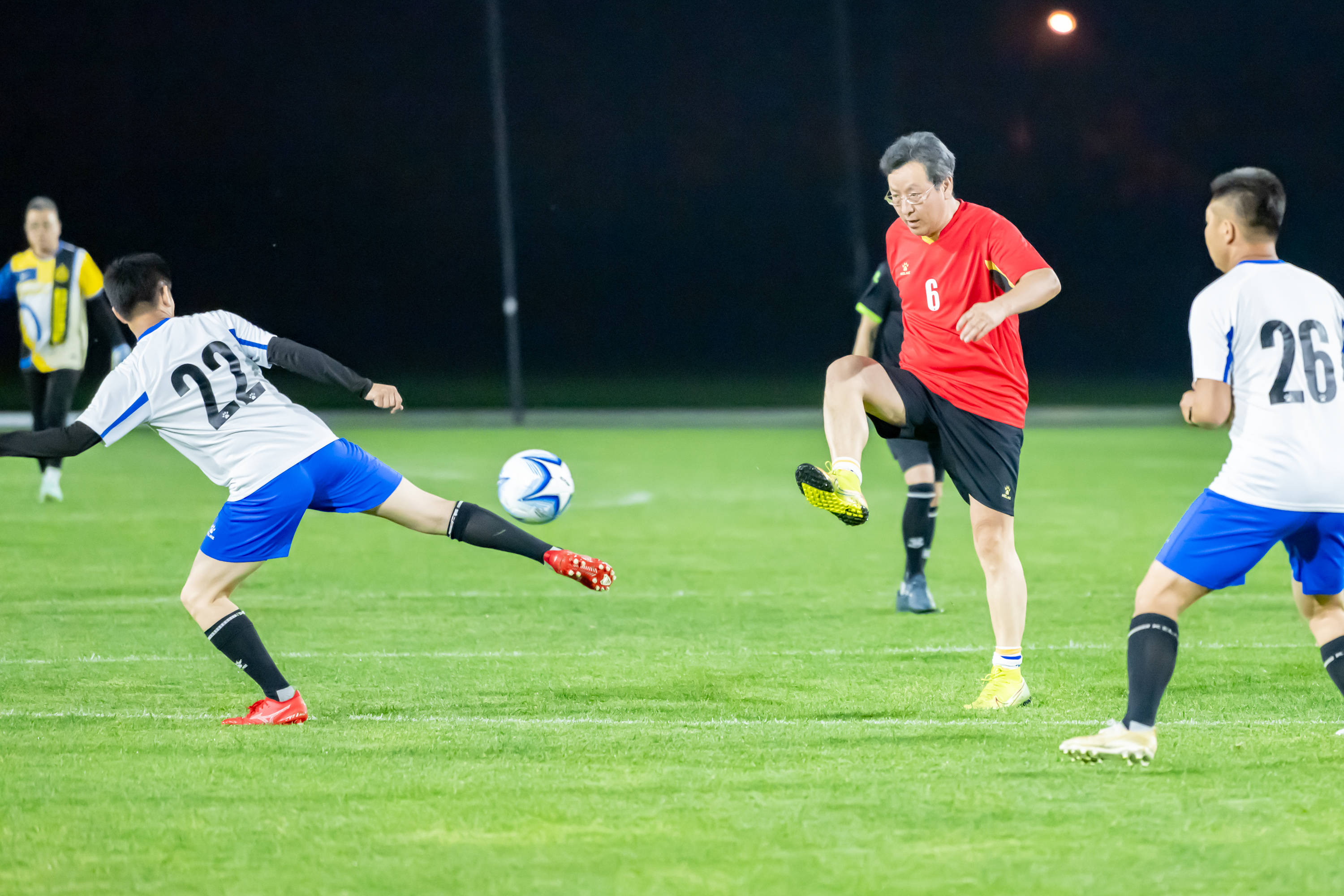 鉴的典范 鉴的典范