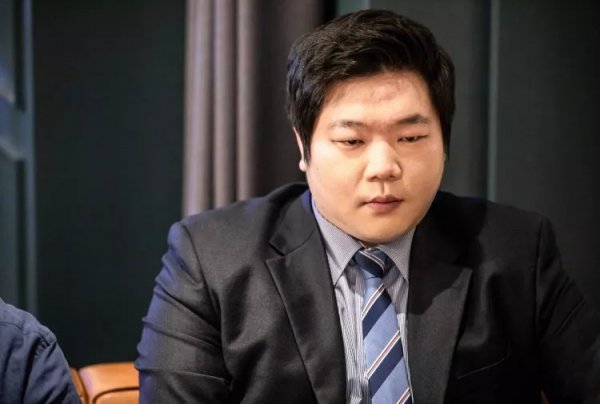 斯即将与德 斯即将与德