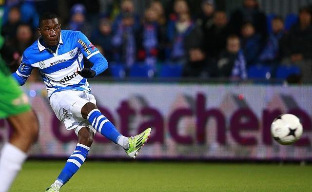 亚球员和裁 亚球员和裁