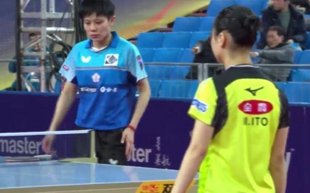 体育意甲：九人亚特兰大0-1不敌萨索洛