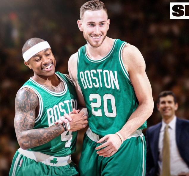 全民健身——香港举行维港游泳比赛