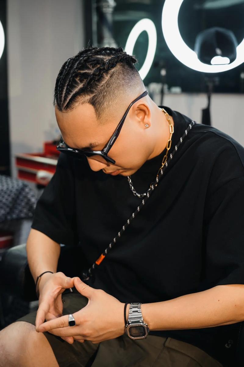 给出主题解 给出主题解